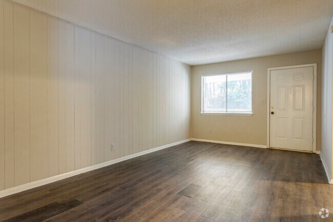 1 habitación, 1 baño - 750 pies cuadrados - Waldorf Creek Apartments