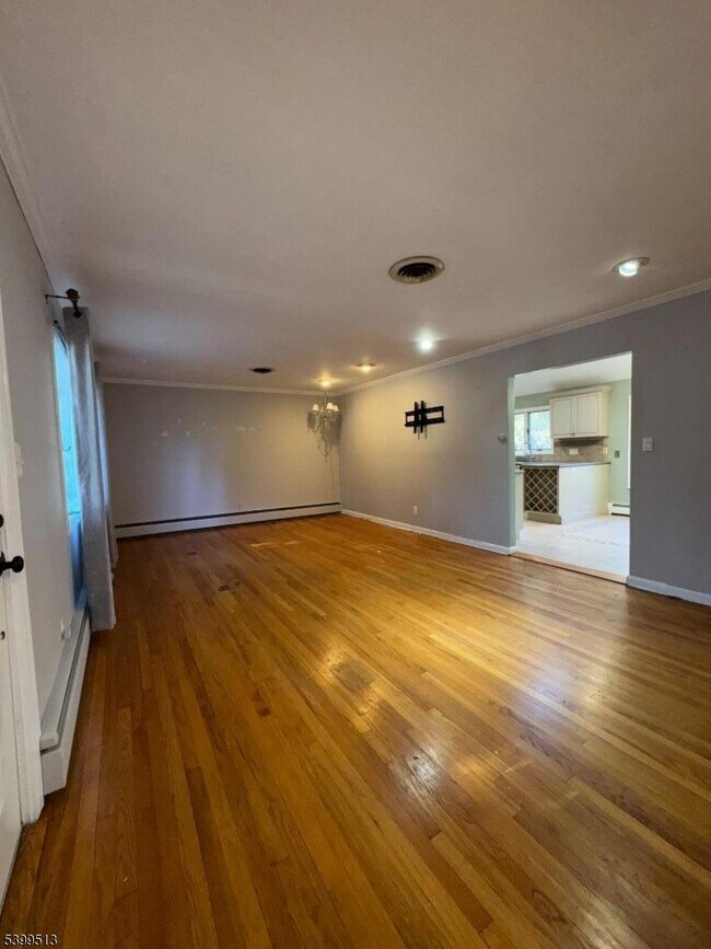 Foto del edificio - 273 Rea Ave Ext