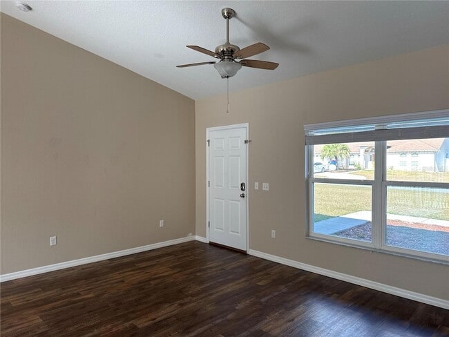 Foto del edificio - 4000 SW 139th St Rd