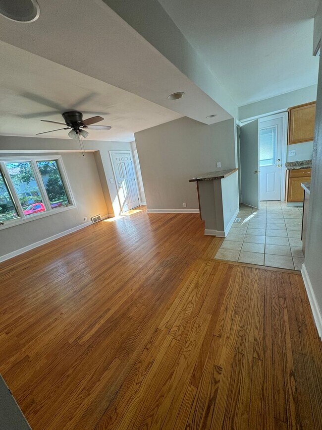 Foto del edificio - Cozy 3 bedroom and 1 bath on the west side...