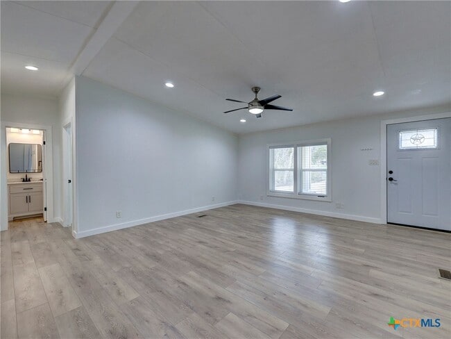 Foto del edificio - 4504 Atlantis Dr