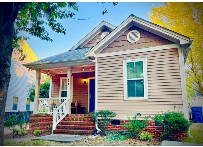 Building Photo - 216 Cooke St