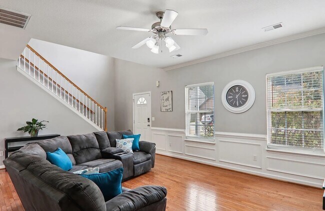 Building Photo - 5 Milo Ct