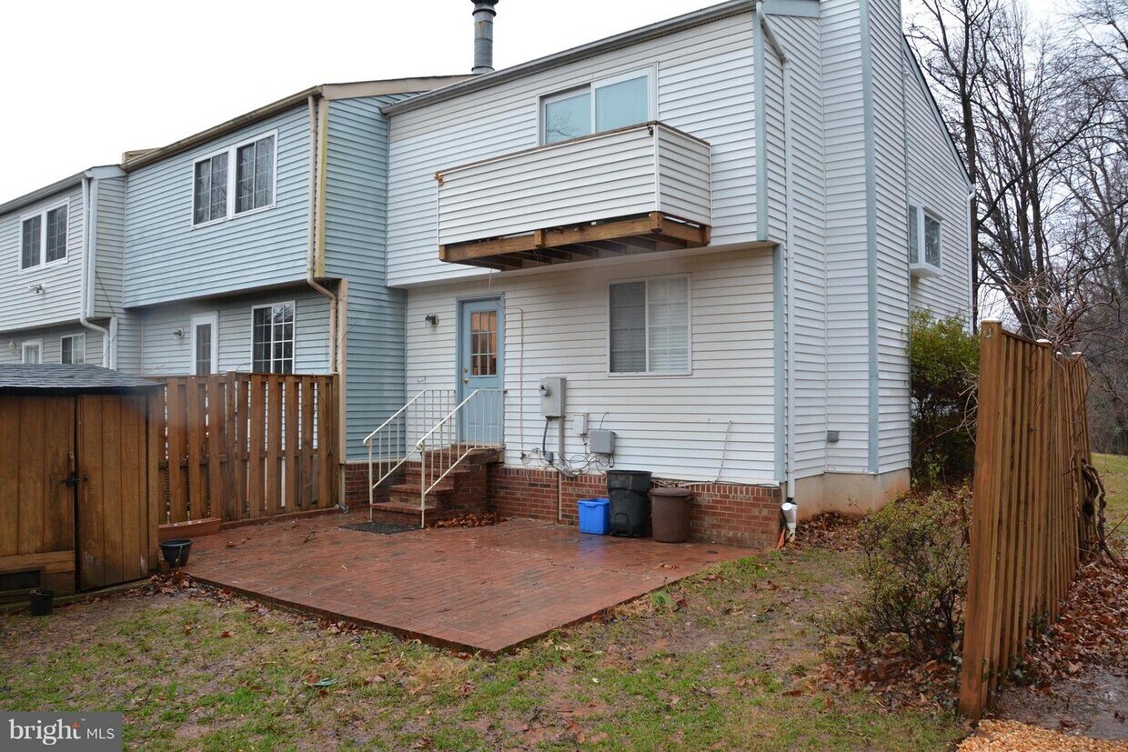 Foto principal - 6867 McLean Greens Ct