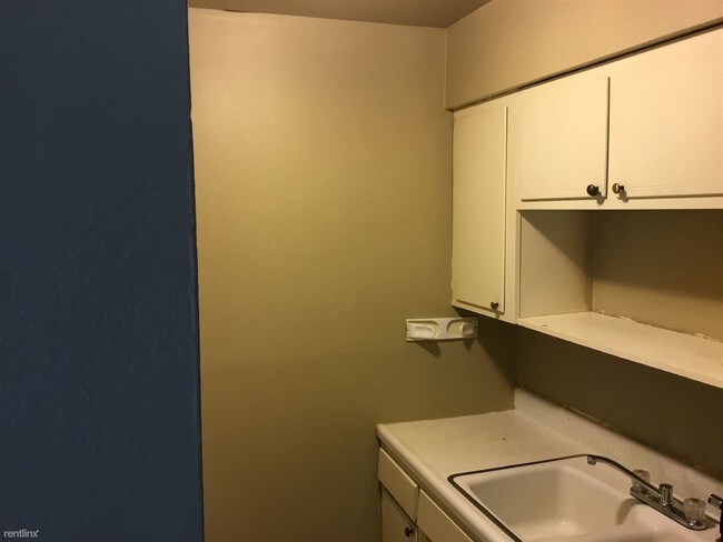 Foto del edificio - 1405 W Kirby Ave