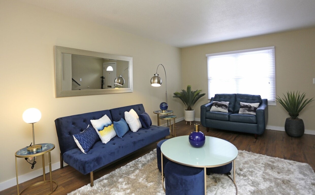 Foto principal - 120 Western Villa Dr