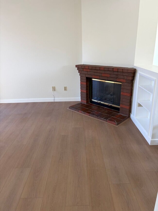 Foto del edificio - Beautifully remodeled 3 Bedroom 2.5 Bath Condo in El Cajon