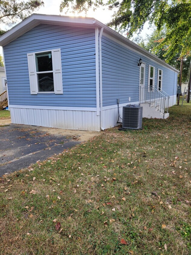 99 Calumet Dr, Louisville, KY 40214 House Rental in Louisville, KY