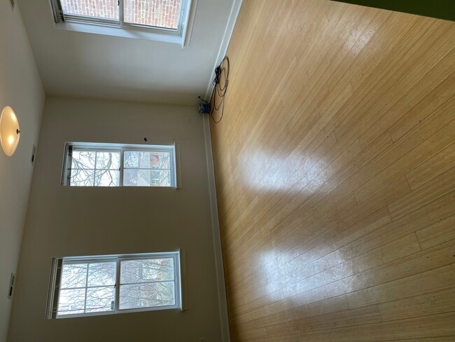 Foto del edificio - 10461 S Corliss Ave