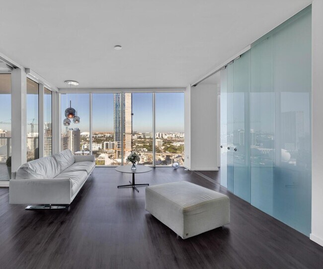 Foto del edificio - 1040 Biscayne Blvd