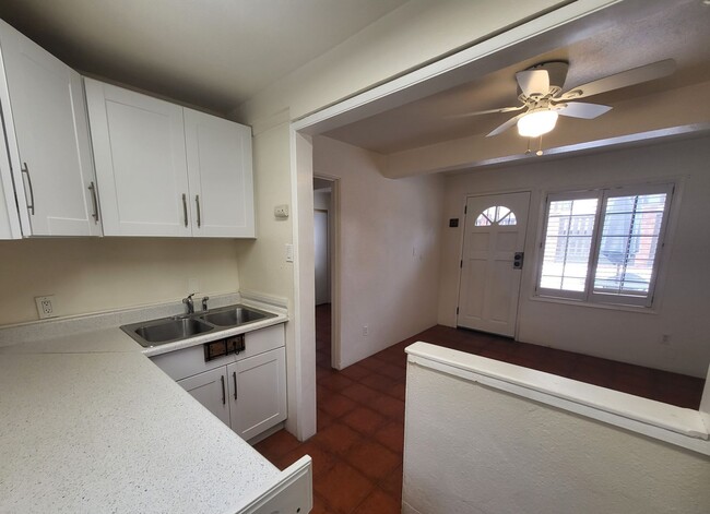 Foto del edificio - Quaint and Cozy 1x1 apartment in the histo...