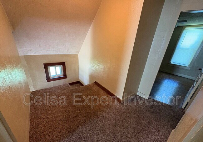 Foto del edificio - 814 Grace Ave