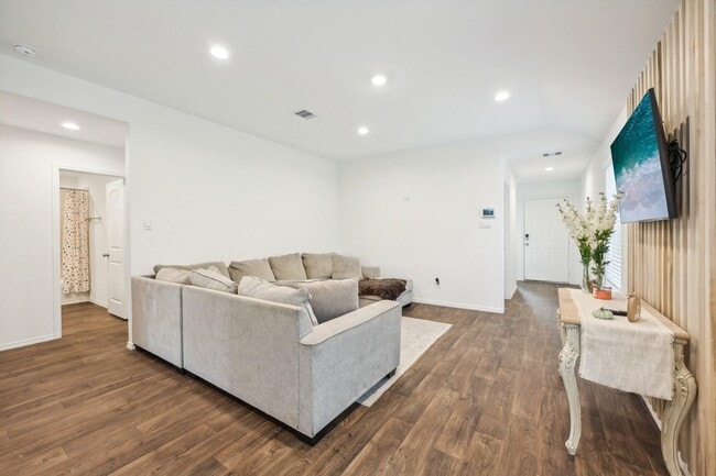 Building Photo - 22530 Aspen Tarn Trl