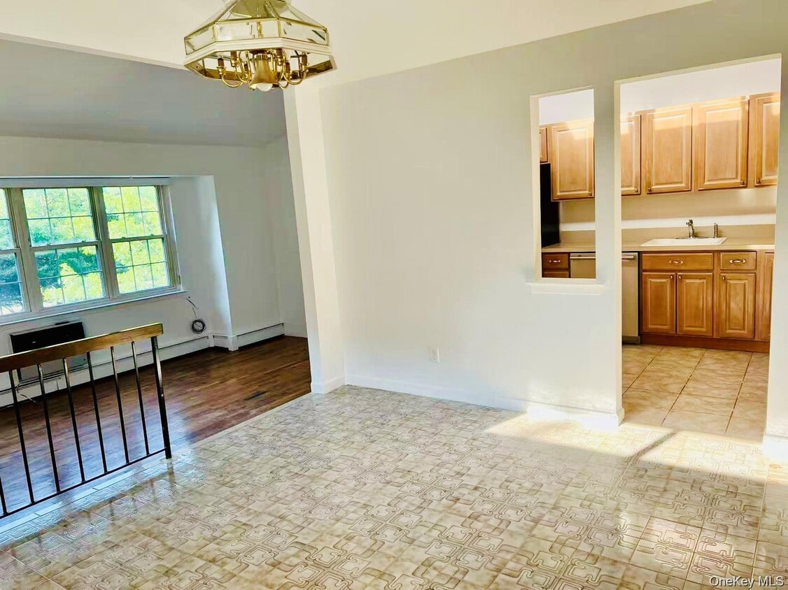 Foto del edificio - 232-10 Horace Harding Expy