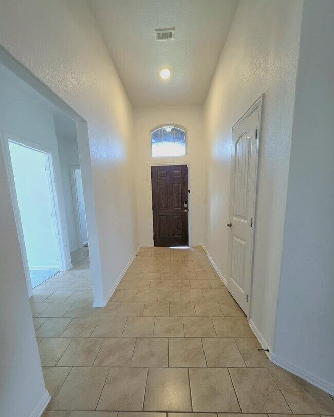 Foto del edificio - 7310 Fossell Ranch Rd