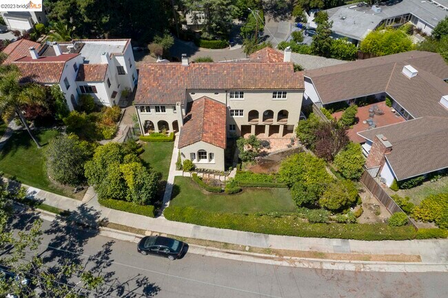 Building Photo - 99 Lafayette Ave