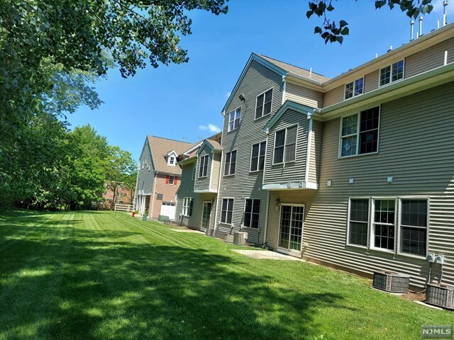 Foto del edificio - 41 Birch St