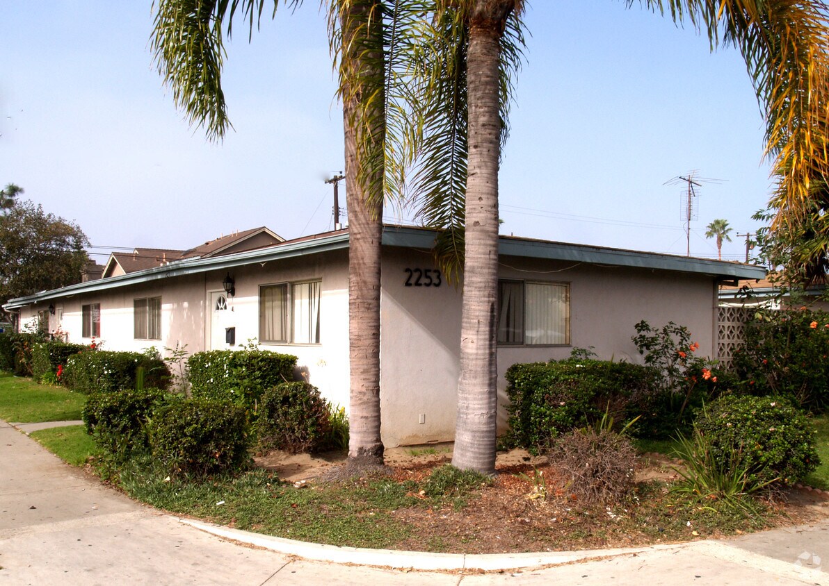 Building Photo - 2253-2255 Pomona Ave