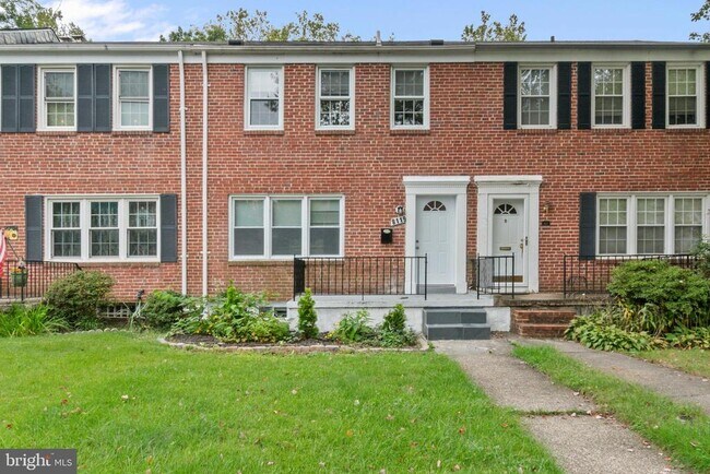 Foto del edificio - 8119 Clyde Bank Rd