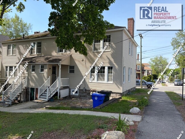 Building Photo - Bright & Updated 3-Bed in Manchester’s East Side