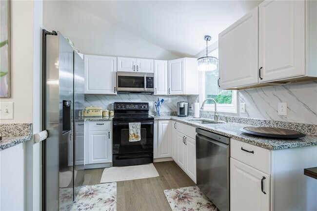 Foto del edificio - 148 Chestnut Hill Dr