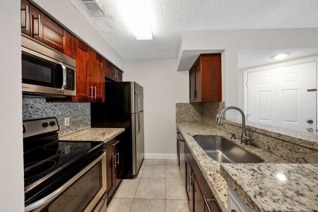 Building Photo - 2926 S University Dr