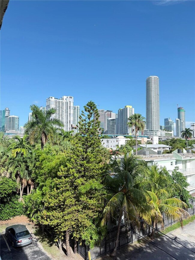 Foto del edificio - 453 SW 2nd St