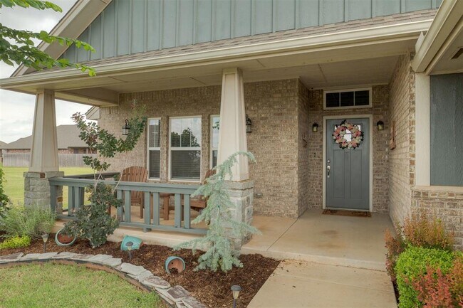 Foto del edificio - 18500 Summer Grove Ave