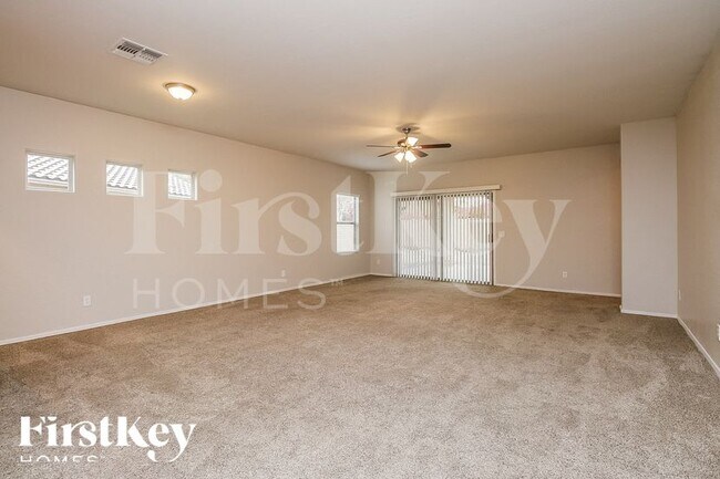 Foto del edificio - 8811 S 57th Ln