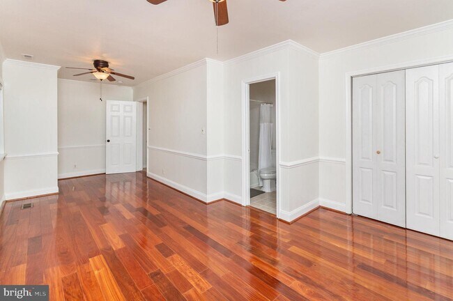 Building Photo - 3206 Burgundy Rd