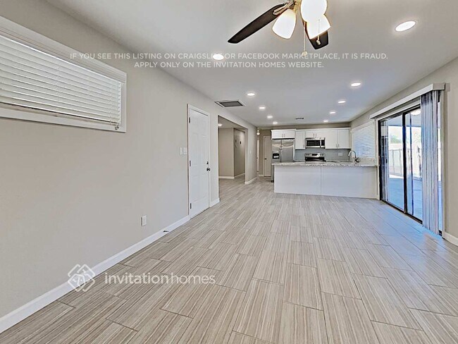 Building Photo - 1918 E Pebble Beach Dr
