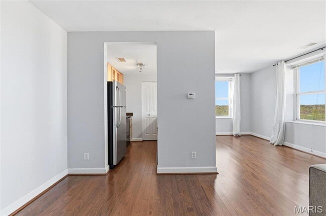 Building Photo - Partially Furnished West End Condo for Rent!