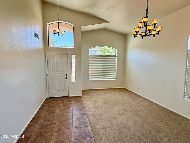 Foto del edificio - 40812 W Thornberry Ln