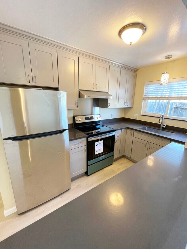 Foto del edificio - 1195 Weyburn Ln