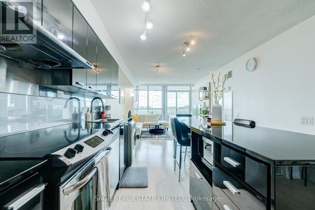 Building Photo - 29 Singer Ct