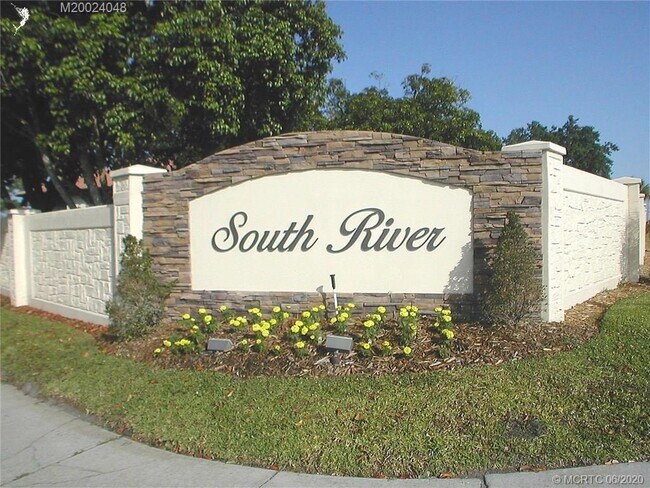 Foto del edificio - 841 SW South River Dr