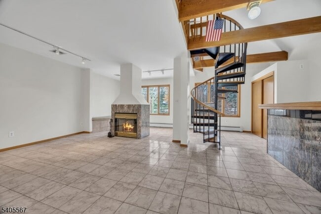 Foto del edificio - 128 E Colfax Ave