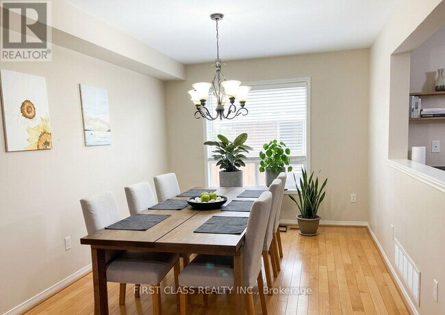 Building Photo - 157 Selkirk Dr