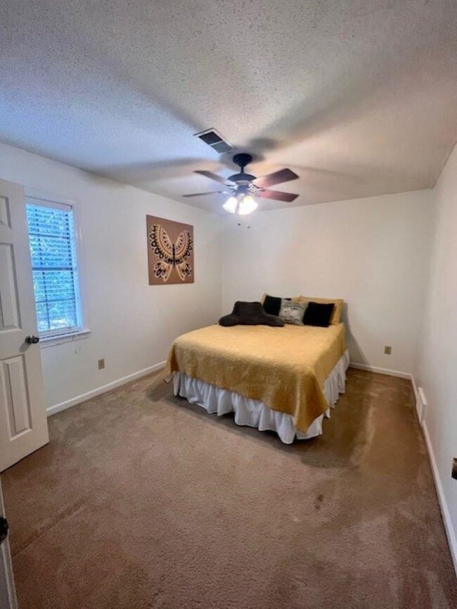 Foto del edificio - 765 Memory Ln