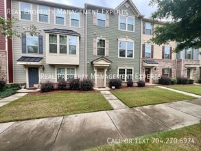 Building Photo - 4019 Zilker Park Dr