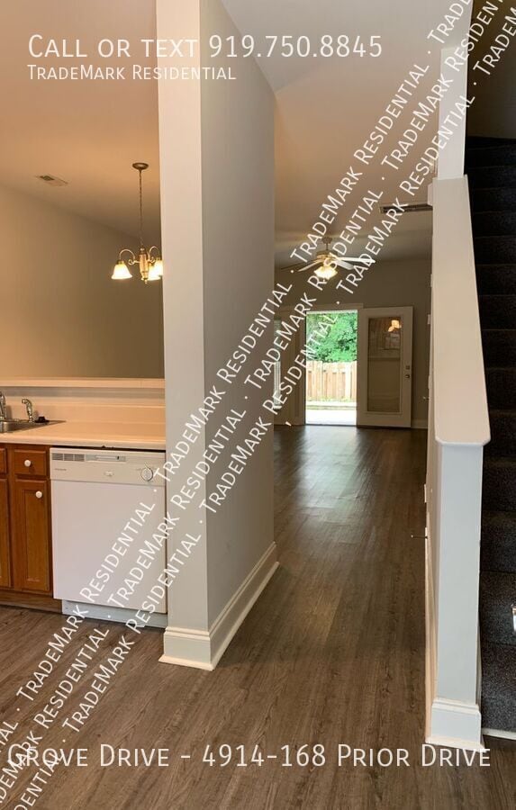 Building Photo - 4900 Pleasant Grove Dr