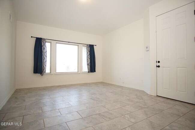 Building Photo - 14380 Tobe Davis Dr