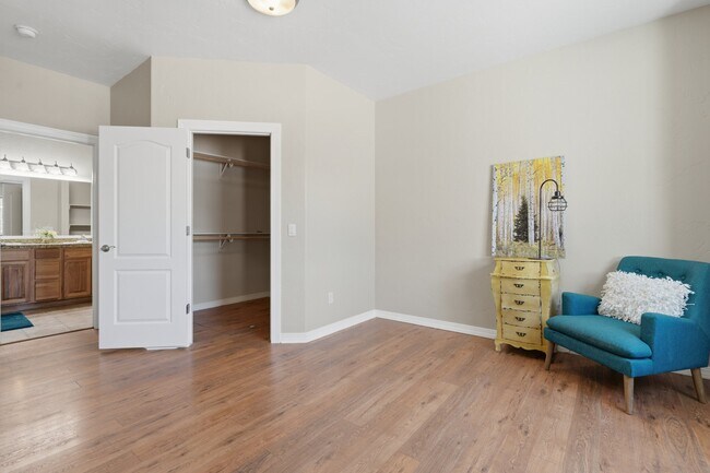 Foto del edificio - 1285 Claremont Dr