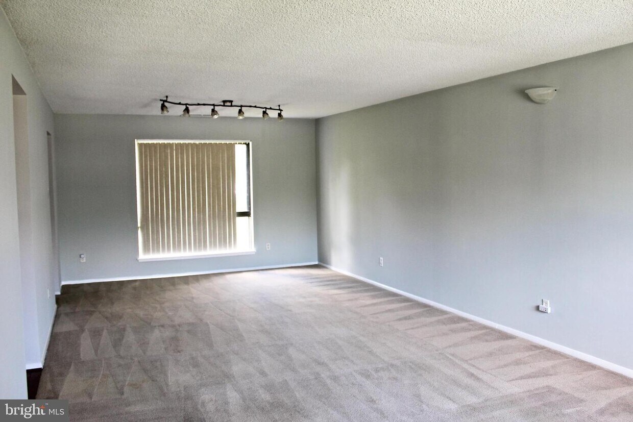 204 Monroe Dr, Harleysville, PA 19438 Townhome Rentals in