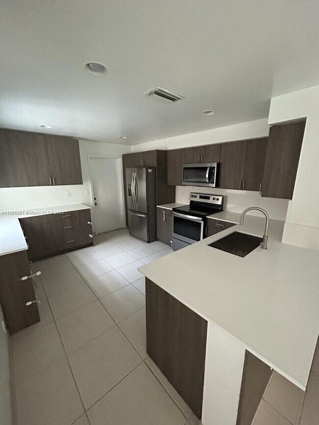 Building Photo - 1485 Veracruz Ln