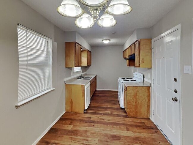 Foto del edificio - No App Fees. 1 Month Free Rent*