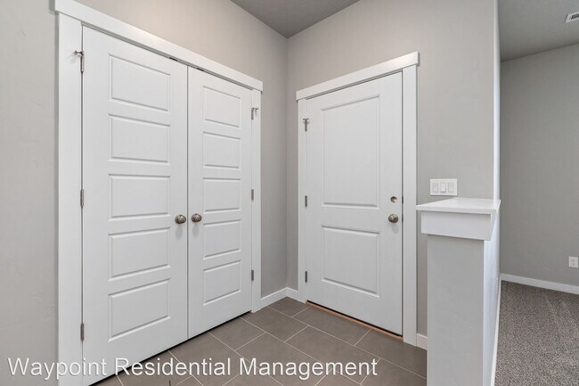 Building Photo - 3 br, 2.5 bath House - 5877 W Hamm Lane