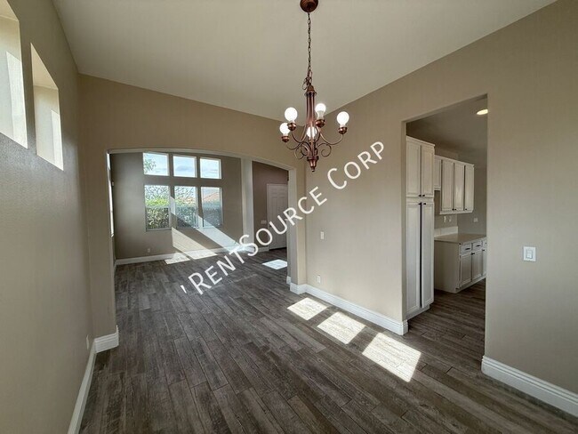 Building Photo - 4 Bedrooms/3 Bathrooms Two Story Home for ...