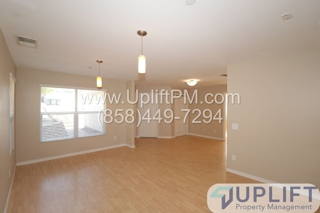 Building Photo - 3 Bedroom 2 Bathroom LARGE YARD in Ramona