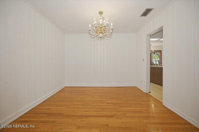 Building Photo - 2214 Larry Dr